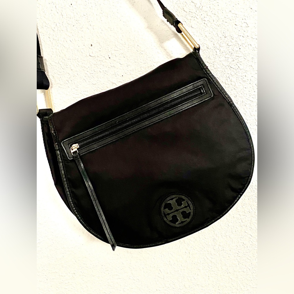 Tory Burch Black Nylon Crossbody Bag Gold hardware - Picture 2 of 12